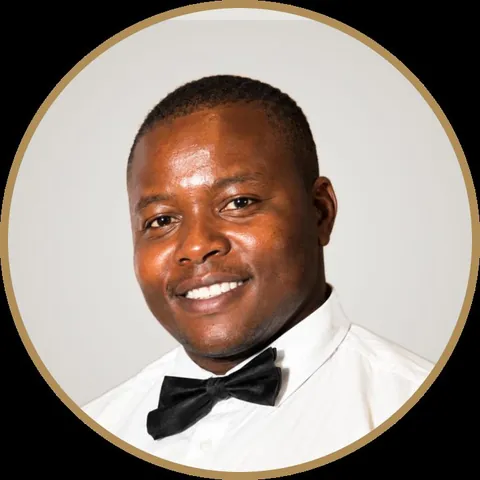 Portrait of Glen Raseala